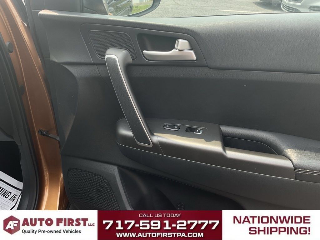 Used 2020 Kia Sportage LX AWD/4WD image 16