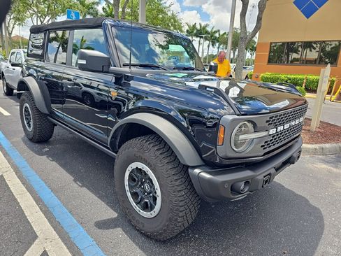 Used 2022 Ford Bronco Badlands AWD/4WD image 1