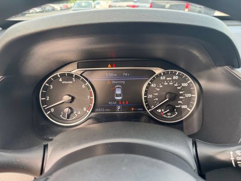 Used 2025 Nissan Altima 2.5 SV FWD image 16