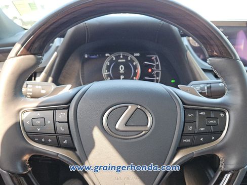 Used 2019 Lexus ES 350 w/ Accessory Package 2 image 18