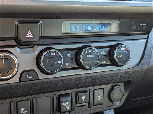 Used 2021 Toyota Tacoma TRD Off-Road AWD/4WD image 22