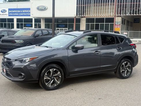 Used 2024 Subaru Crosstrek 2.0i Premium AWD/4WD image 4