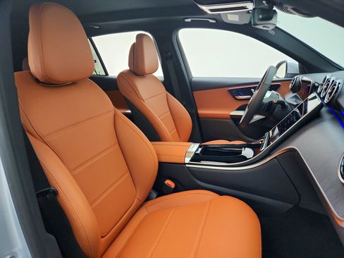 New 2026 Mercedes-Benz GLC 300 image 13