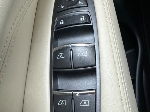 Used 2019 INFINITI QX60 Luxe w/ Sensory Package AWD/4WD image 30