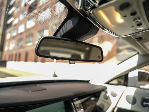Used 2017 Rolls-Royce Wraith RWD image 34