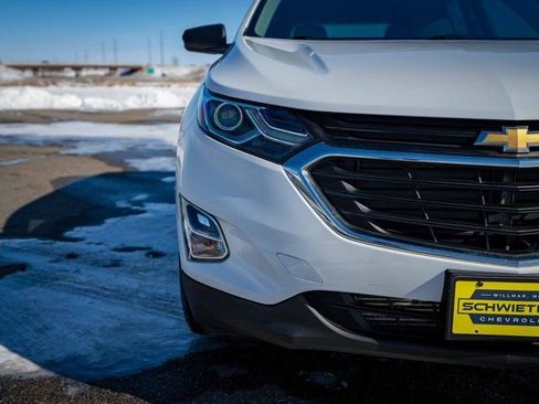 Used 2018 Chevrolet Equinox LS image 4