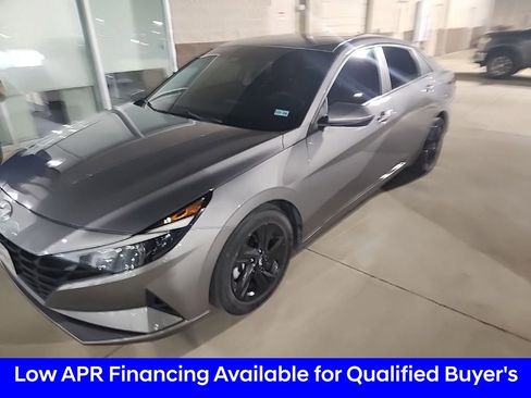 Used 2022 Hyundai Elantra SEL w/ Cargo Package image 7