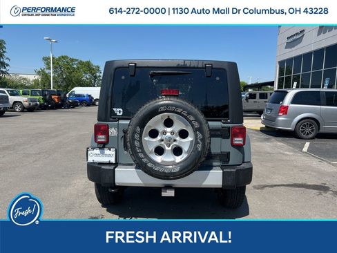 Used 2015 Jeep Wrangler Unlimited Sahara w/ Connectivity Group AWD/4WD image 5