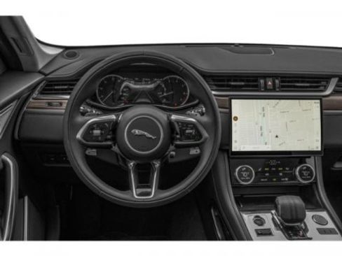 Used 2023 Jaguar F-PACE SVR image 7