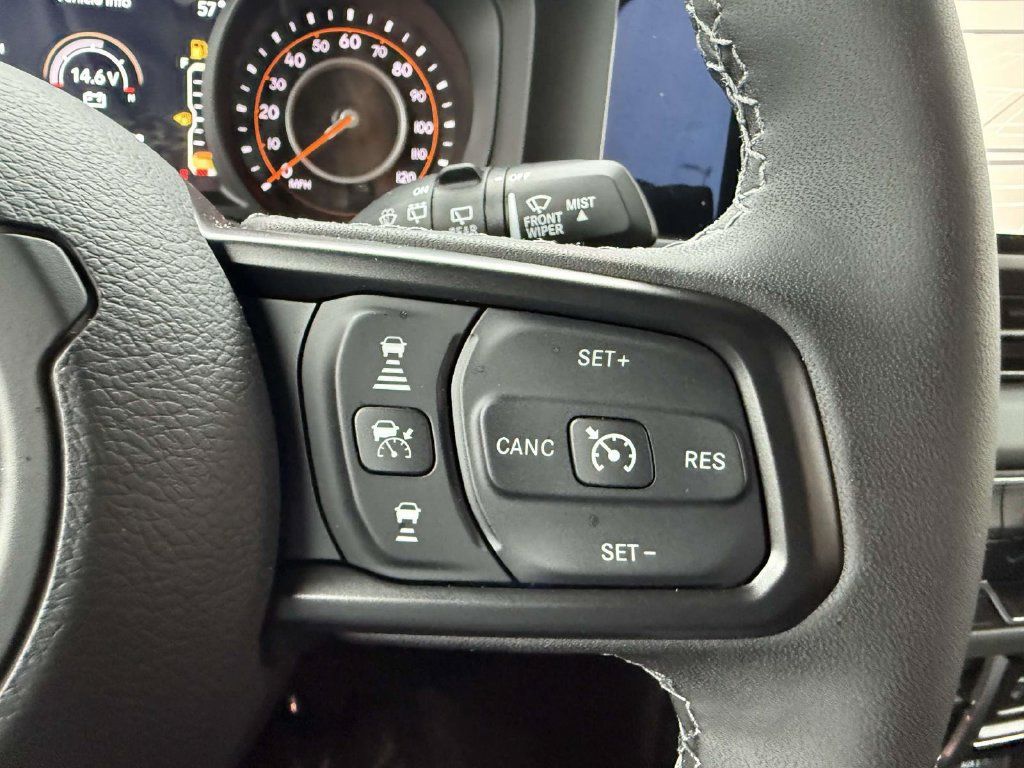 Used 2026 Jeep Wrangler Unlimited Rubicon AWD/4WD image 23