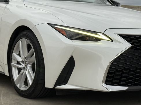 Certified 2021 Lexus IS 300 300 w/ Accessory Package image 4