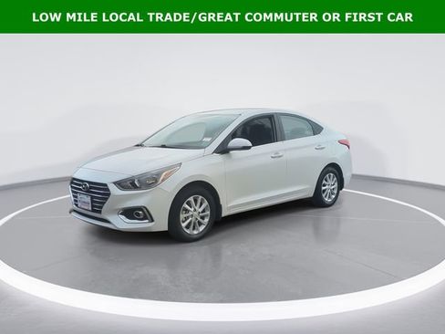 Used 2021 Hyundai Accent SEL image 4