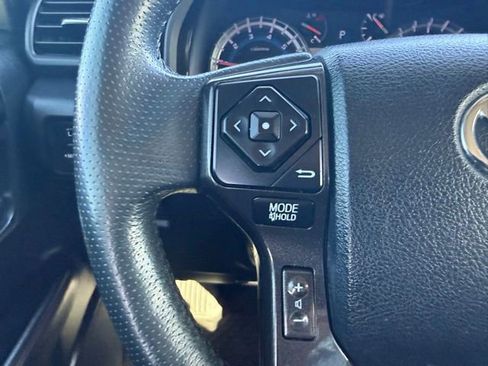 Used 2019 Toyota 4Runner TRD Off-Road AWD/4WD image 23
