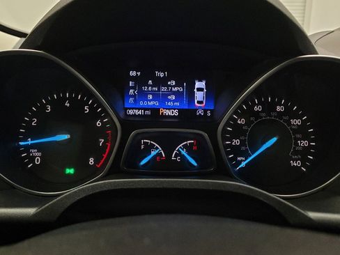 Used 2017 Ford Escape SE w/ Equipment Group 201A FWD image 23