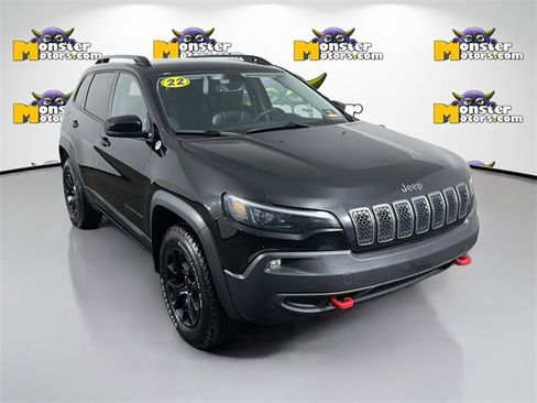 Used 2022 Jeep Cherokee Trailhawk w/ Trailer Tow Group image 3