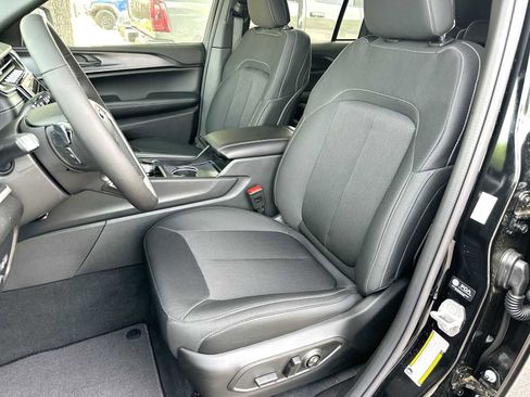 New 2026 Jeep Grand Cherokee Laredo X image 18