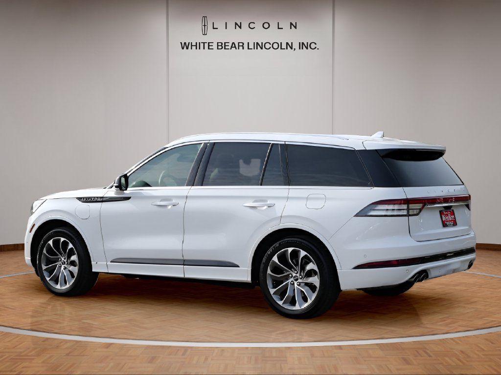 Used 2021 Lincoln Aviator Grand Touring AWD/4WD image 7