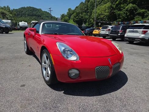 Used 2006 Pontiac Solstice Convertible w/ Premium Package RWD image 3