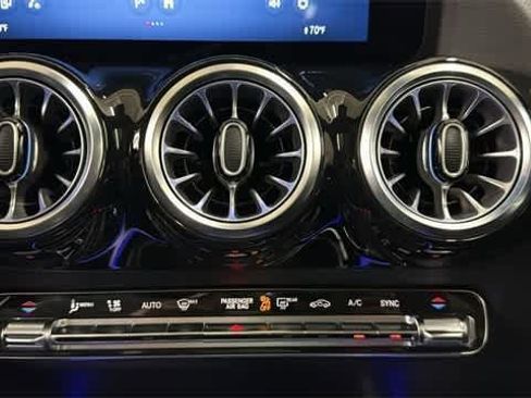 Certified 2025 Mercedes-Benz GLA 250 4MATIC image 21