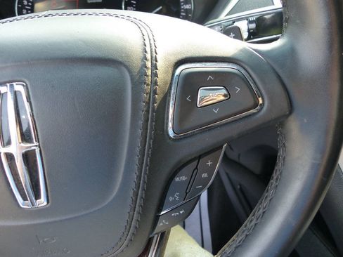 Used 2020 Lincoln MKZ Reserve w/ Monochromatic Package AWD/4WD image 28