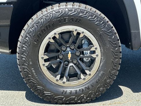 New 2026 Chevrolet Silverado 1500 ZR2 w/ LPO, Dark Essentials Package AWD/4WD image 34