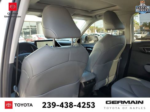 Used 2024 Toyota Highlander Limited image 22
