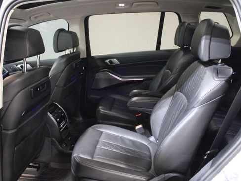 Used 2019 BMW X7 xDrive50i w/ Dynamic Handling Package image 25