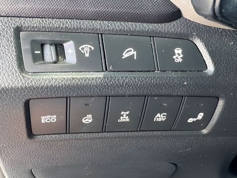 Used 2016 Hyundai Santa Fe Limited w/ Option Group 04 AWD/4WD image 23