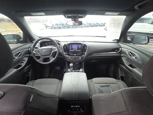 Used 2022 Chevrolet Traverse LT image 23