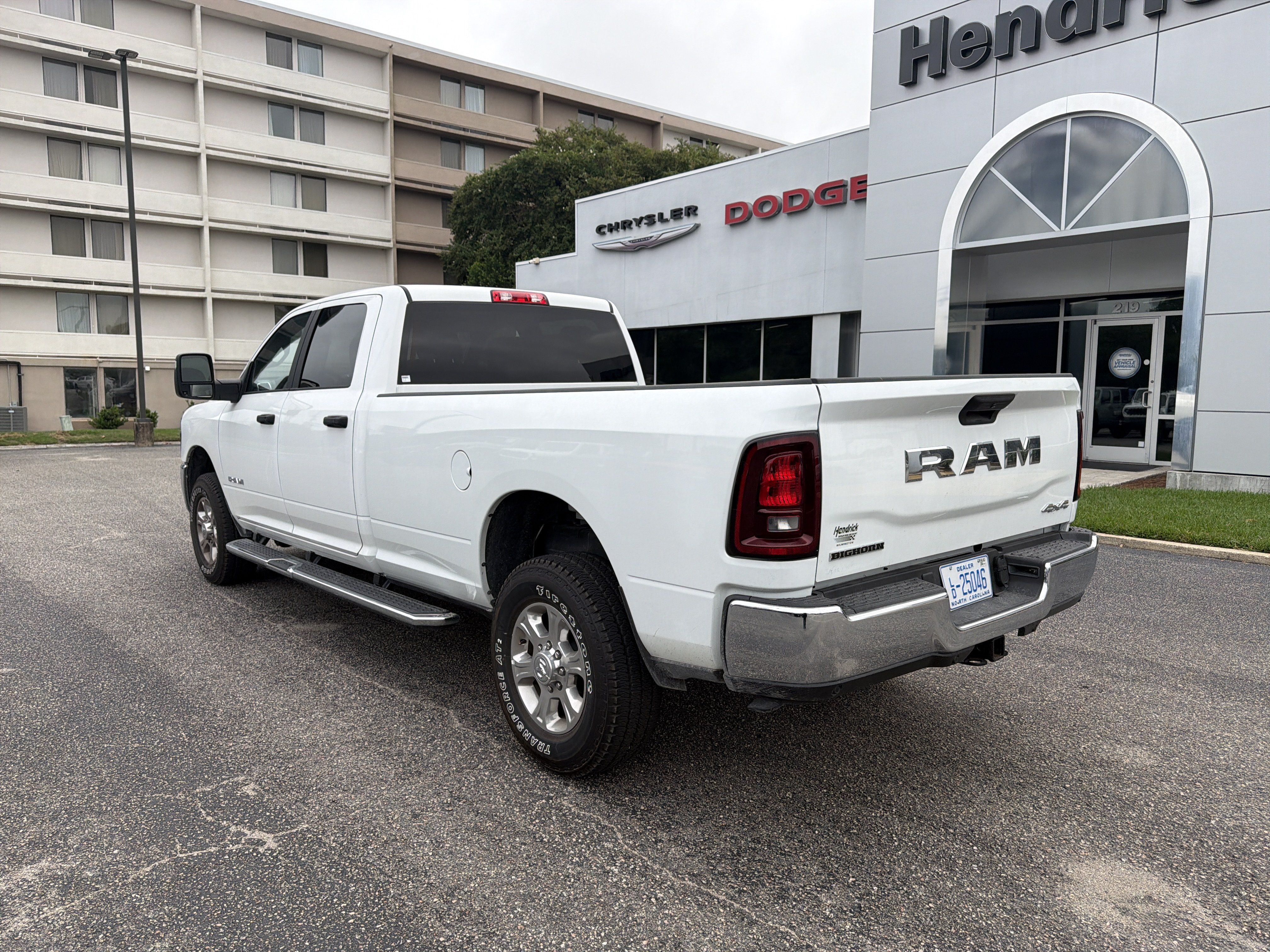 Used 2025 RAM 2500 Big Horn AWD/4WD image 7