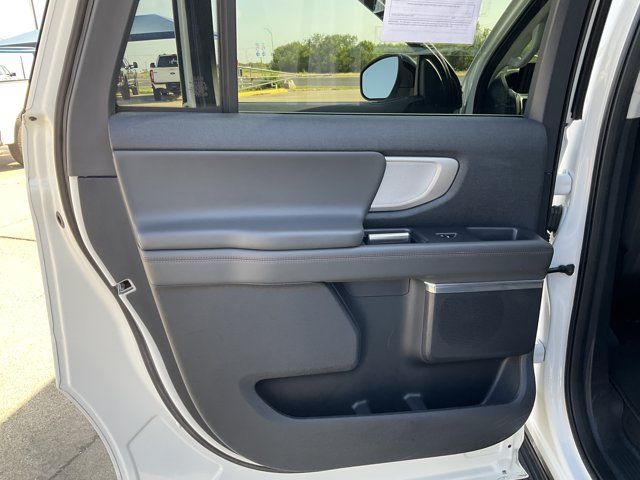 Used 2025 Ford Expedition Max Active AWD/4WD image 14
