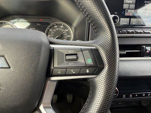 Used 2024 Mitsubishi Outlander SE image 29