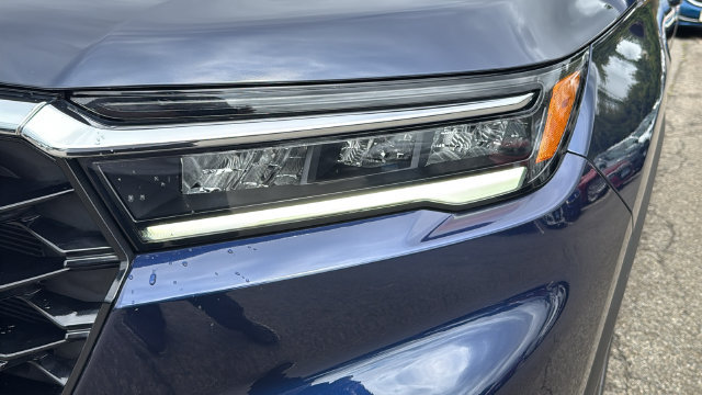 Used 2023 Honda Pilot Elite image 7