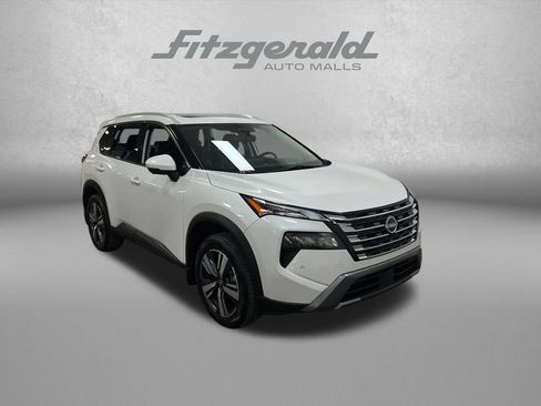 Used 2025 Nissan Rogue SL w/ SL Premium Package FWD image 9