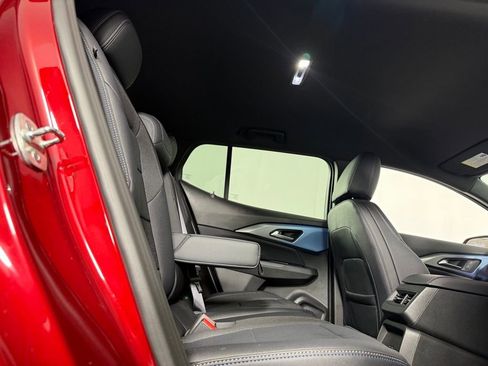 Used 2025 Chevrolet Equinox EV LT w/ Convenience Package image 31