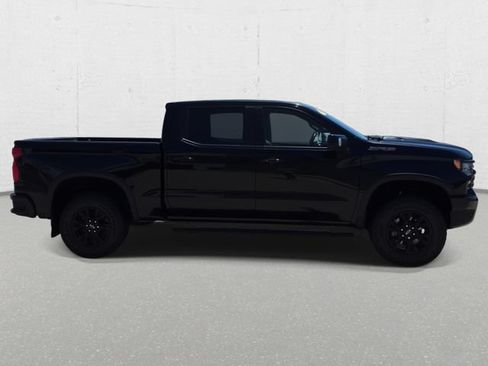 Used 2022 Chevrolet Silverado 1500 ZR2 w/ Technology Package AWD/4WD image 4