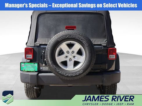 Used 2017 Jeep Wrangler Unlimited Sport w/ Quick Order Package 24S AWD/4WD image 4