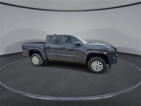 Used 2025 Toyota Tacoma SR5 image 9