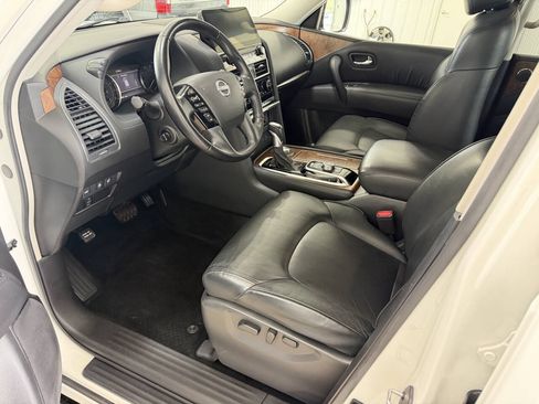 Used 2024 Nissan Armada SL w/ Captain's Chairs Package AWD/4WD image 21
