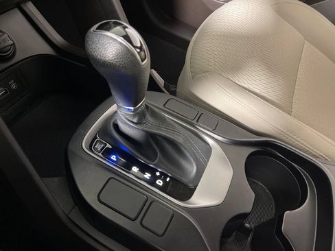 Used 2017 Hyundai Santa Fe Sport FWD image 24