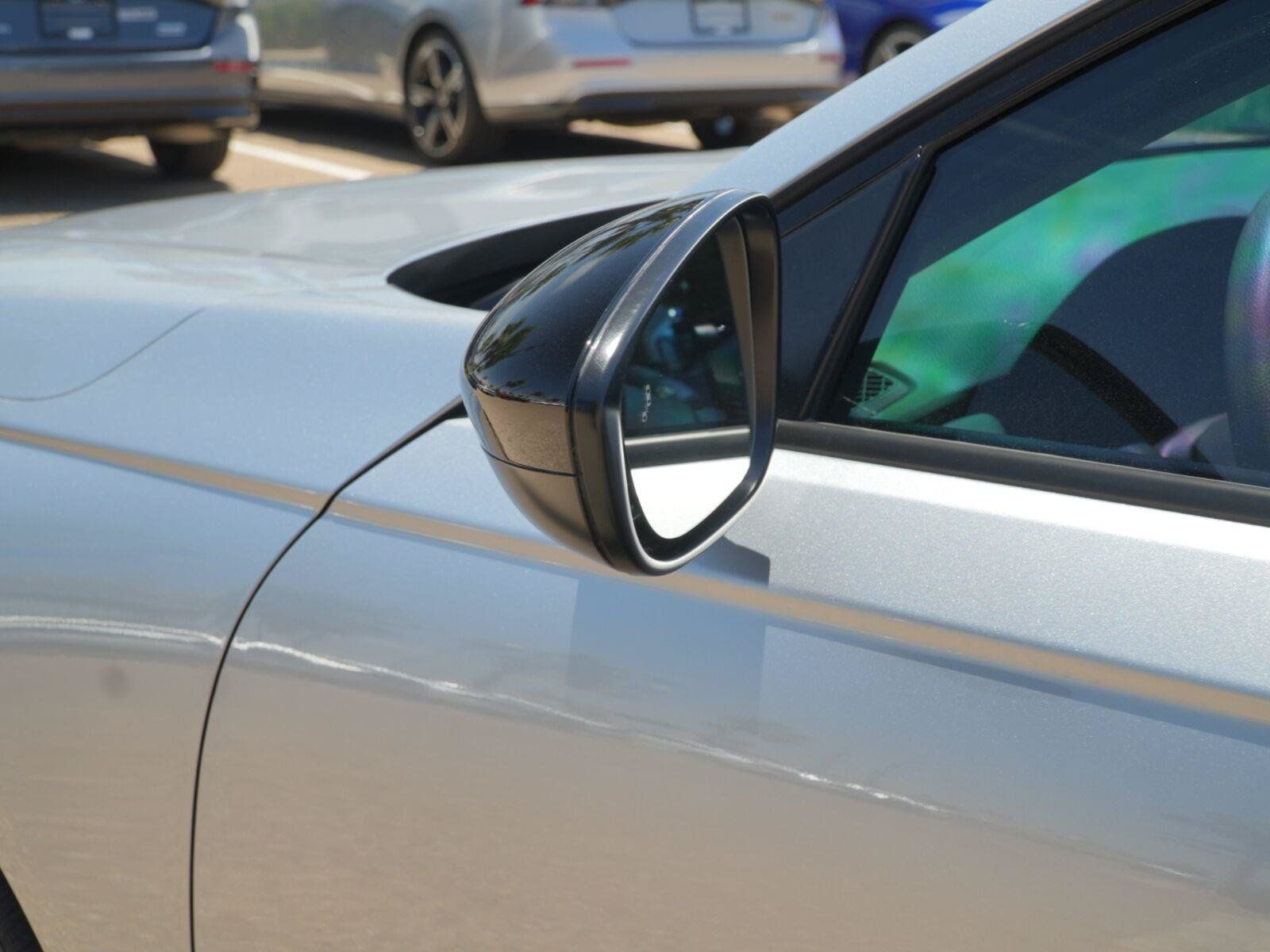 Used 2025 Honda Accord SE image 16