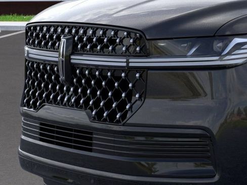 New 2026 Lincoln Navigator Black Label AWD/4WD image 17