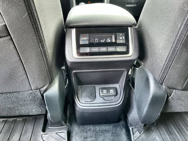 Used 2019 Subaru Ascent Premium w/ Popular Package #2 AWD/4WD image 29