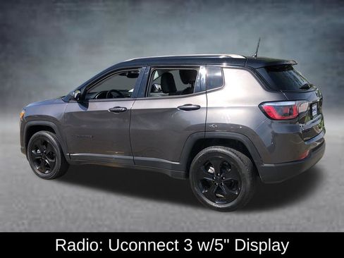 Used 2018 Jeep Compass Latitude AWD/4WD image 8
