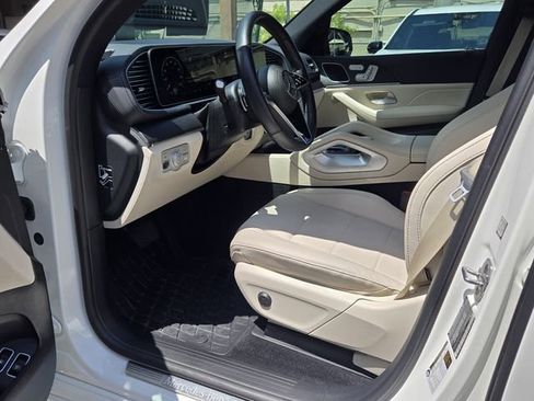 Used 2025 Mercedes-Benz GLE 450e 4MATIC image 14