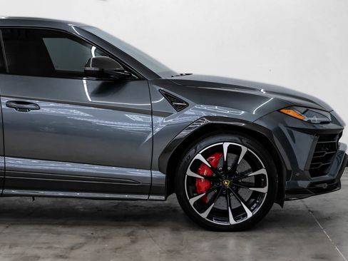 Used 2020 Lamborghini Urus image 19