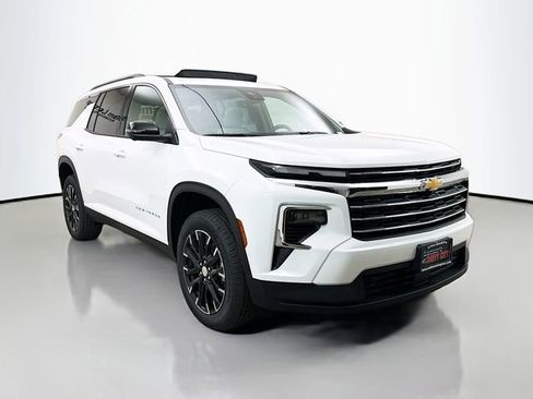 New 2026 Chevrolet Traverse LT w/ Sun and Wheel Package image 2