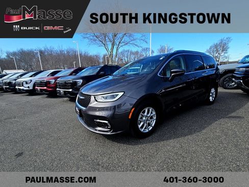 Used 2021 Chrysler Pacifica Touring-L w/ Uconnect Theater Family Group image 1