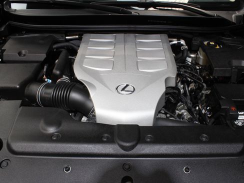 Used 2022 Lexus GX 460 Premium w/ Accessory Package image 17