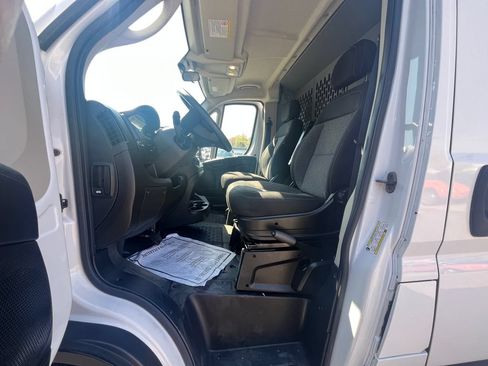 Used 2019 RAM ProMaster 2500 w/ Interior Convenience Group FWD image 17